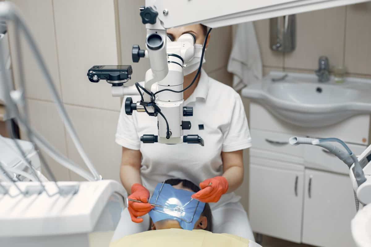 clinica-dental-olga-cabezuelo-ortondoncia-del-futuro-1200x800.jpg